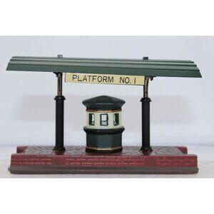 Dept 56 Dickens Village - Victoria Station Train Platform
